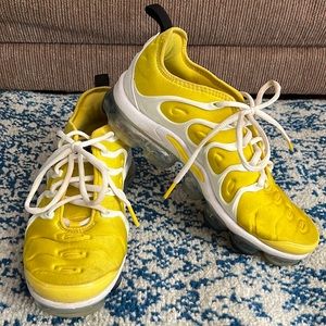 Women’s Nike Air Vapormax Plus size 8 Speed Yellow/ White